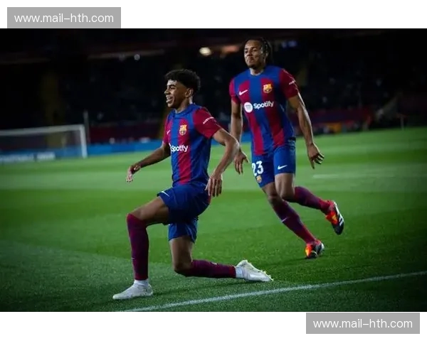 红蓝荣耀，绿茵传奇：巴萨与格拉纳达的恩怨情仇